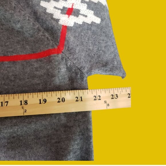 A-one Geometric Crewneck Sweater With Gray/Red/White Diamond Pattern Medium - Picture 3 of 8